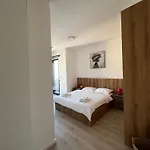 Dennys Apartments New Bazaar Delight